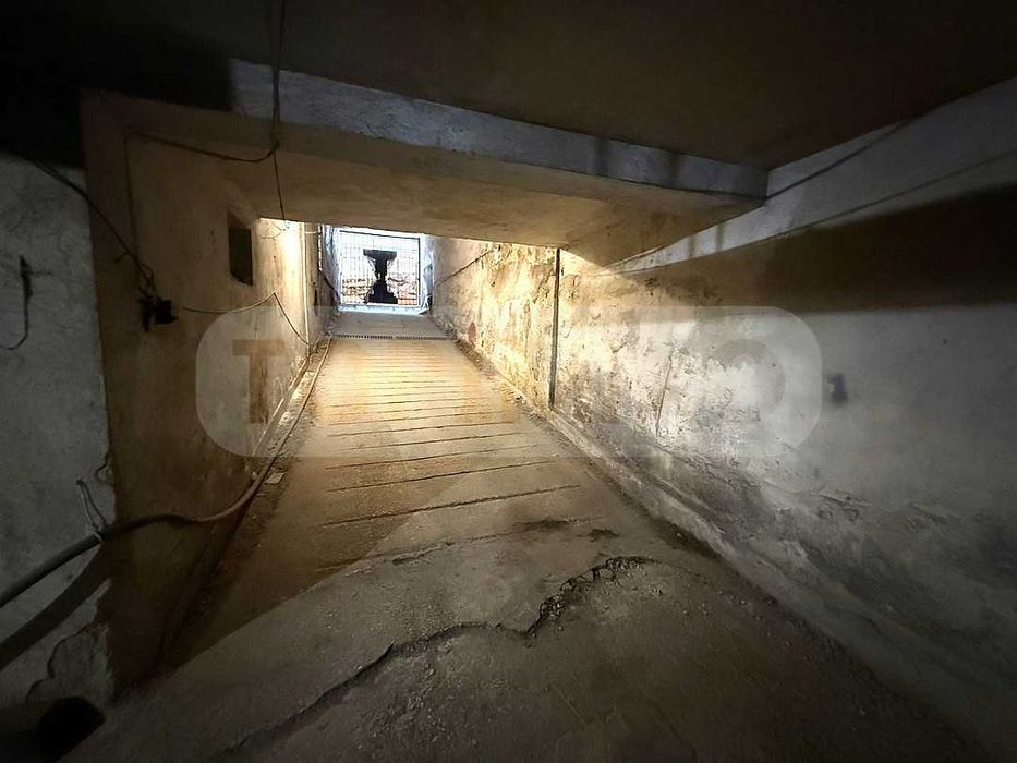 Дава се под наем Гараж / Паркомясто в Варна, Зимно кино Тракия - 20 кв.м за 129.54 € - Снимка #2