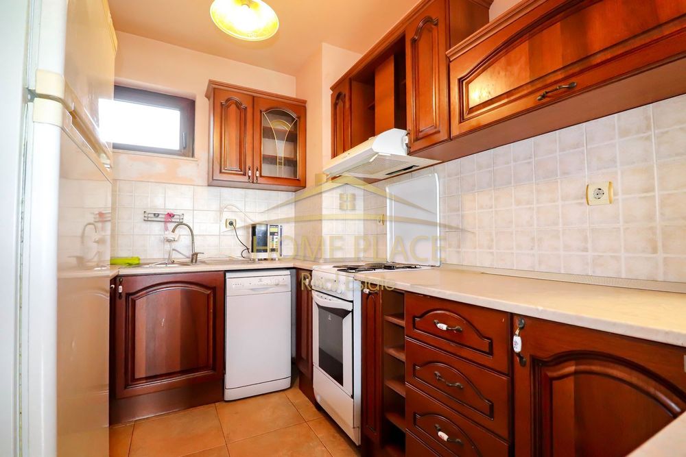 Дава се под наем Тристаен апартамент в Варна, м-т Траката - 135 кв.м за 714 € - Снимка #2