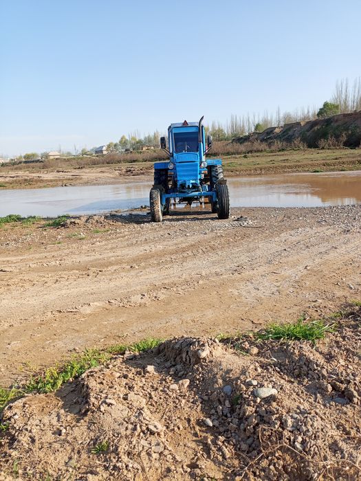 Трактор Т 28 1992 йил, Зур, холатда ,оласиз ,минасиз ,тел килела .