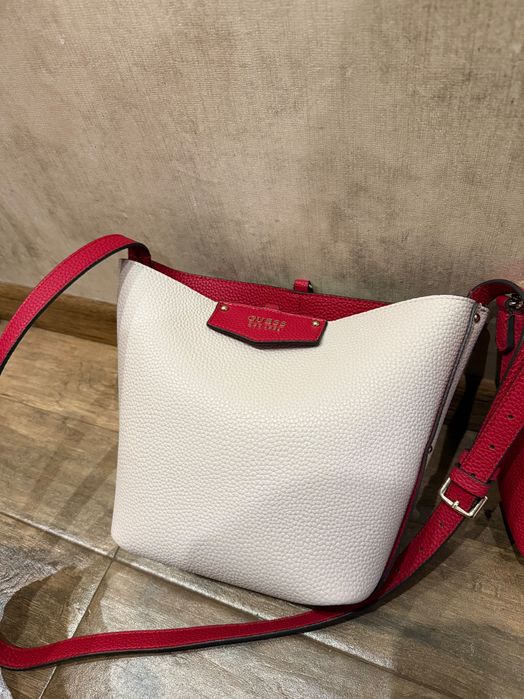 Двулицева чанта Guess