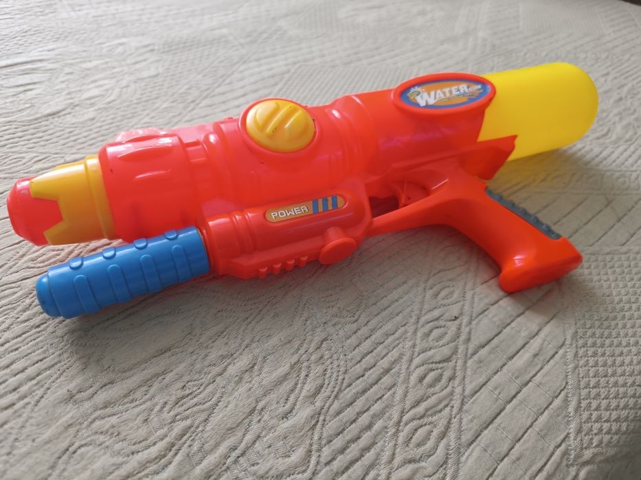 Родам водяной пистолет