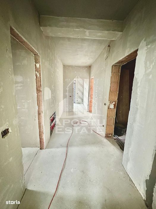 Apartament cu 3 camere, 2 bai, etaj 1, zona Lidl din Giroc