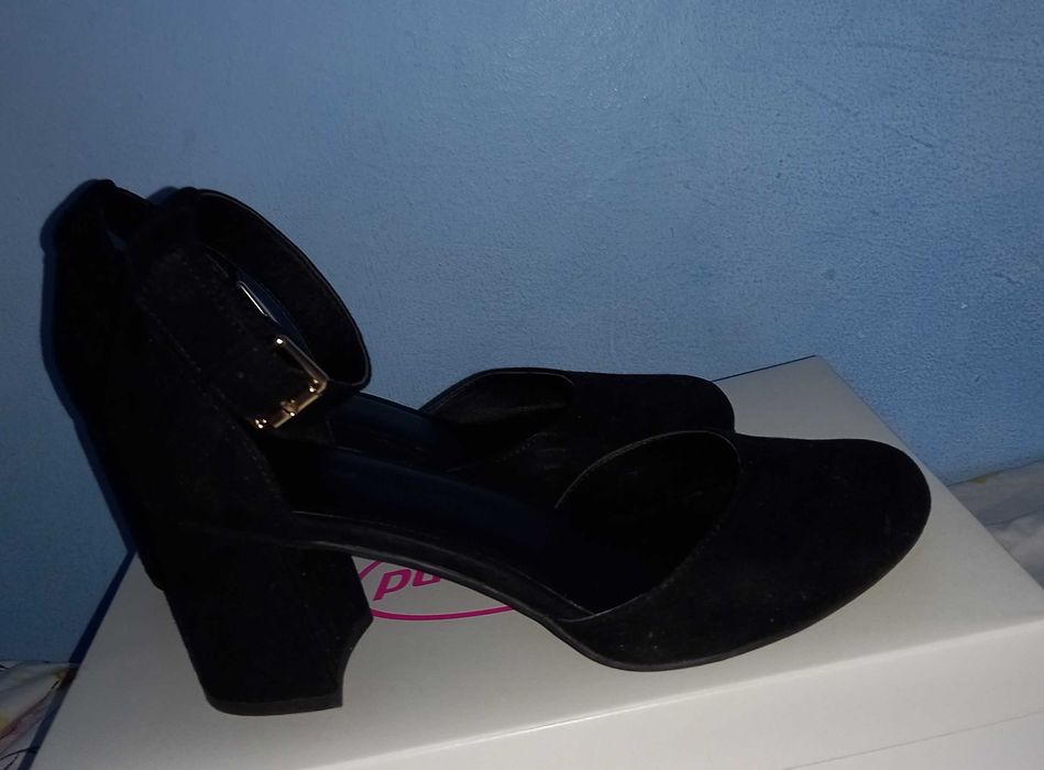 Pantofi eleganți,  mărimea 41 doar in Reșița