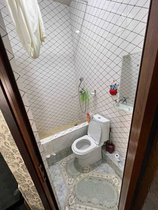 Миробод туманида ховли сотилади