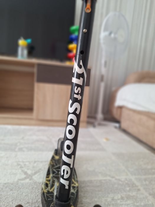 Самокат Scarlet на 4-6 лет