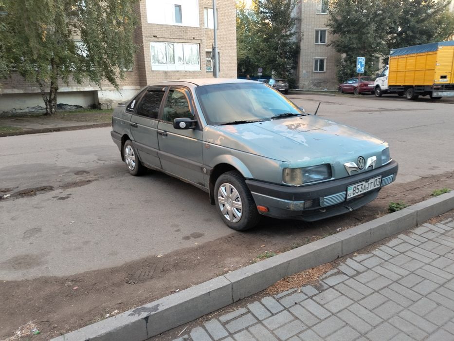 Продам вольсвваген пассат б3 1991 года  карбюратор