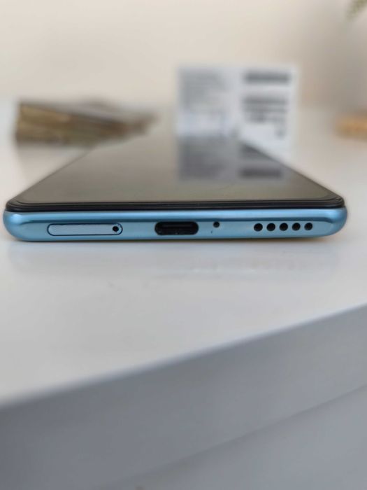 Xiaomi 11i 8gb рам 256 памет като нов