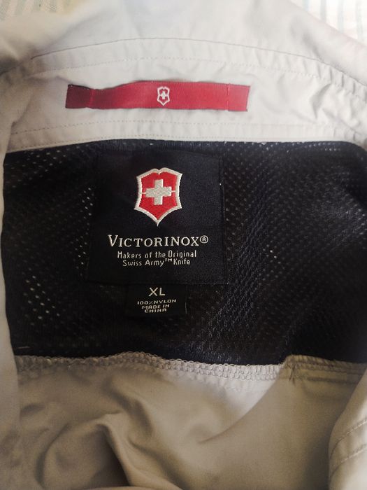 Продам рубашку мужскую викторинокс