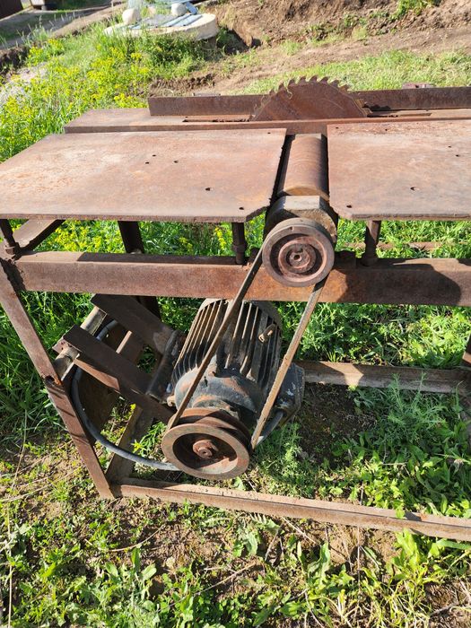 Столярный станок не дорого В рабочем состоянии мотор хороший