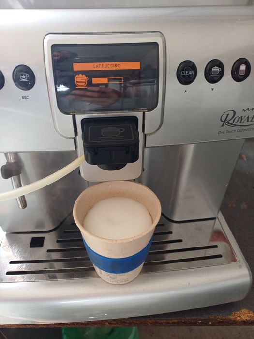 Aparat de cafea Espresso Saeco Royal One Touch Cappuccino