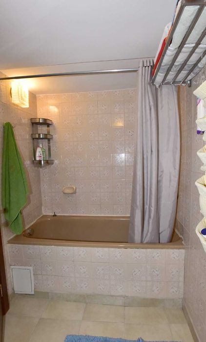 Дава се под наем Тристаен апартамент в София, Център - 80 кв.м за 857.82 € - Снимка #3