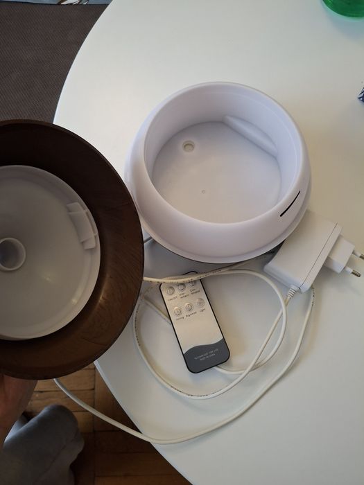 Vând umidificator/difuzor aromatizator