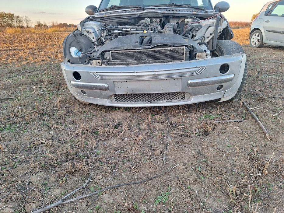 Dezmembrez mini cooper r50