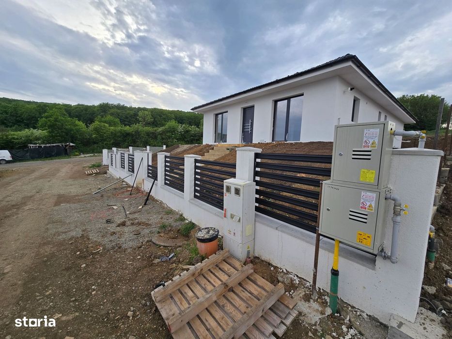 Casa 4 camere la cheie,130 mp,500 mp teren,cartier Unirii