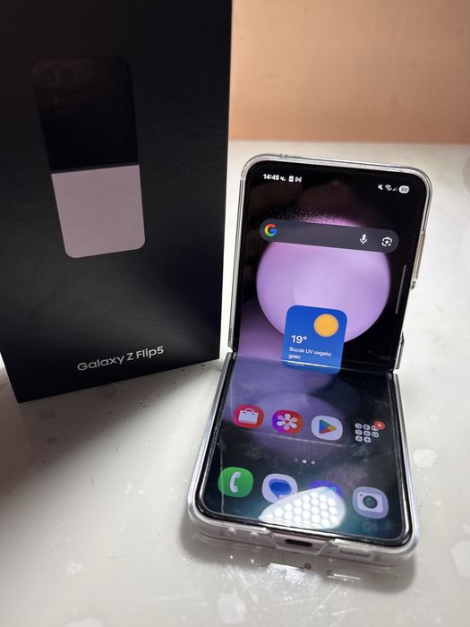 Продавам Z flip 5