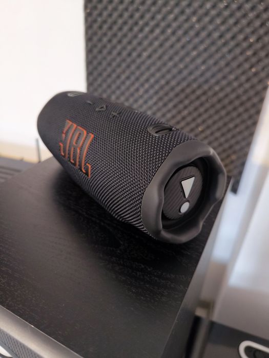 Jbl Charge 6 originală, garanție valabilă până în 10.2027, stare foarte bună