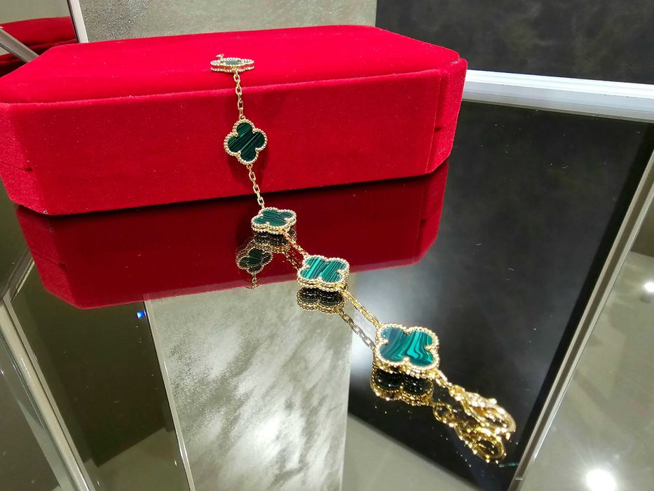 Van Cleef & Arpels VCA Rose Gold Green Vintage Alhambra Дамска Гривна