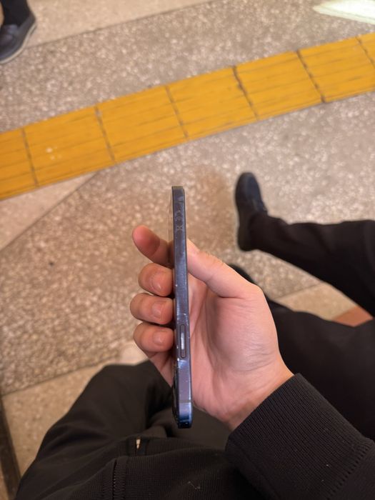 Iphone 12 без коробка