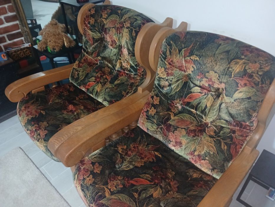 Set canapea și doua fotoli