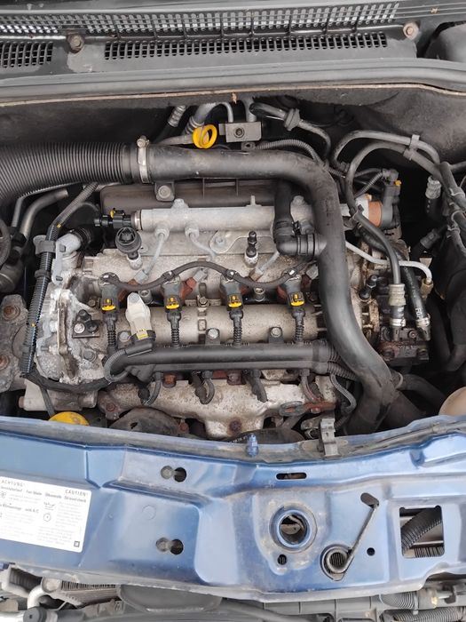 Bara fata Opel Meriva 1.3 cdti