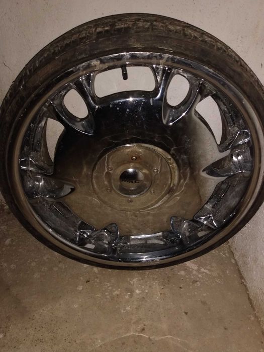 Genti cromate 22" cu cauciucurii