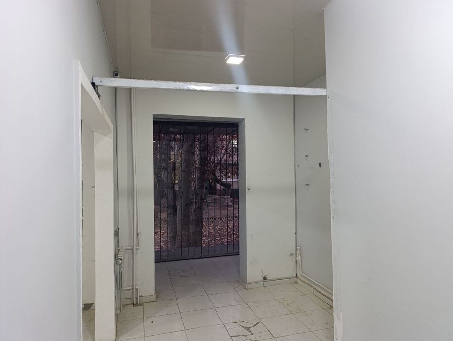 Продаётся нежилое помещение под офис. 44м2 ориентир "Диадора.