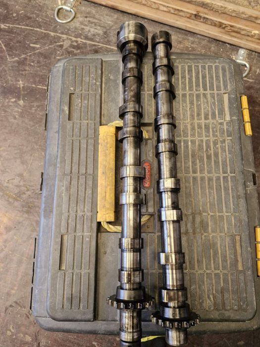 Разпределителен вал Пежо Боксер 2000cc 165ps