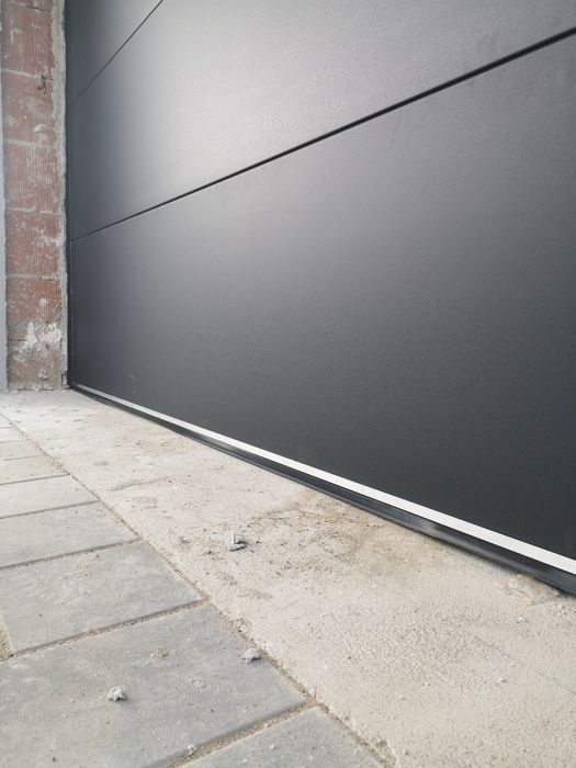 Uși de garaj secționale