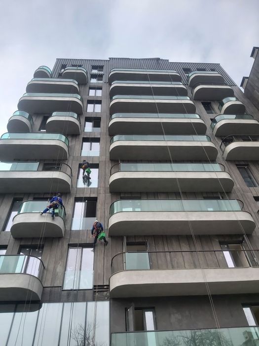 Мойка окон, фасада, Украшение фасада, дюралайт, ойна йувиш, альпинисты