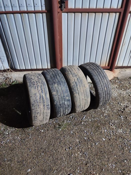 Продается шины для машины