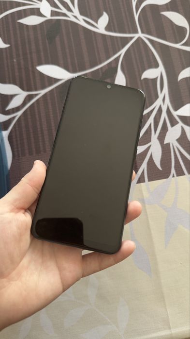 Продам смартфон ViVo y1s в идеальном сост