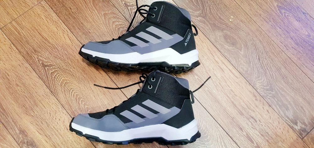 Adidas terrex-детски боти