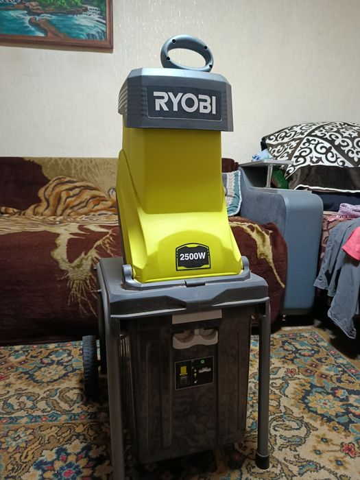Измельчитель веток  Ryobi RSH2545B