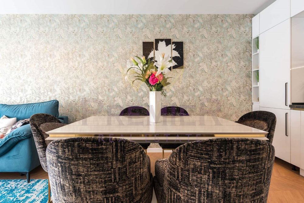 Дава се под наем Тристаен апартамент в Варна, Център - 100 кв.м за 1000 € - Снимка #6