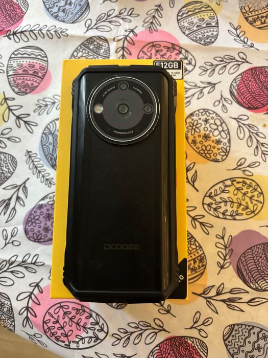 Продавам удароустойчив телефон Doogee V30 pro