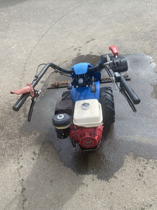 Vând cositoare BCS 9 cai