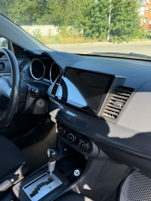 Продам автомобиль Mitsubishi Lanser