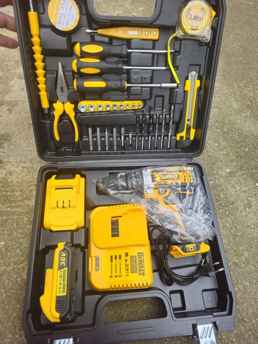 Акумулаторен ударен винтоверт