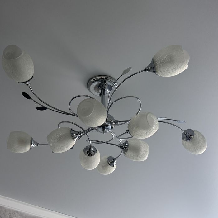 Люстра в современном стиле