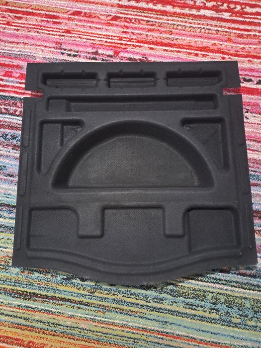 Carenaj și suporți roata rezerva Laguna 3 Brasov • OLX.ro