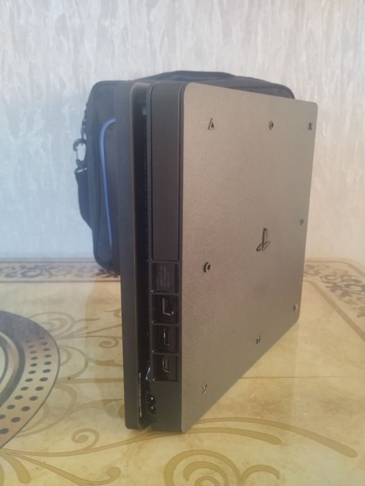 Ps 4 Slim 1TB 5игр