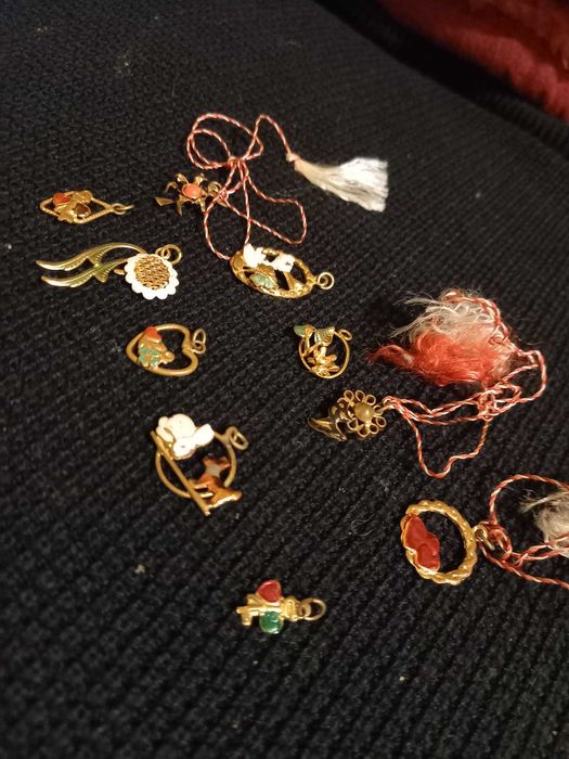 Mărţişoare vechi româneşti  din perioada comunistă anii 1970 - 1980