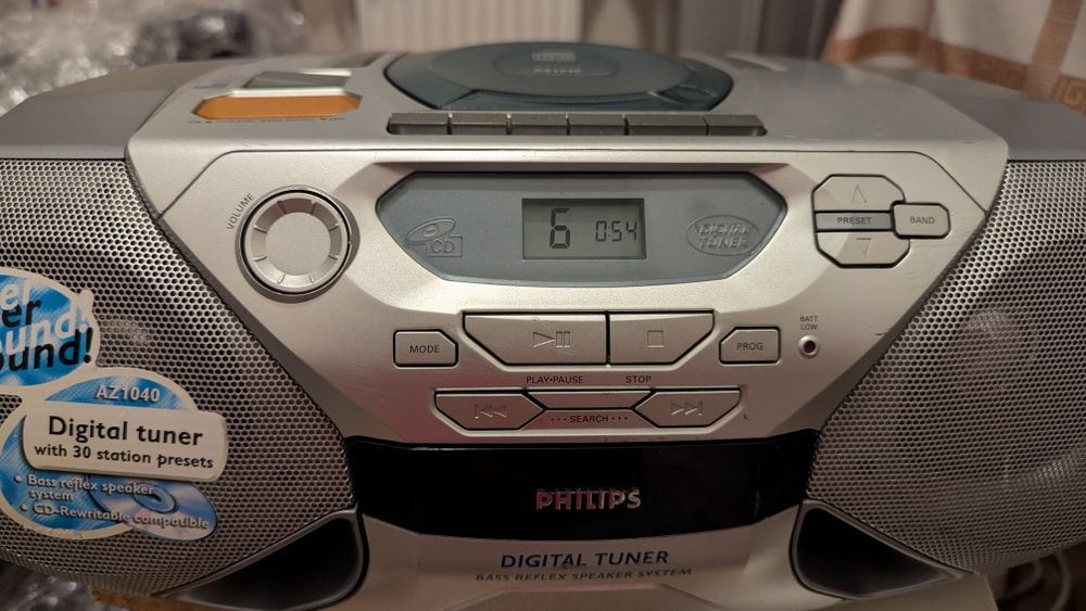 Radiocasetofon cu cd Philips AZ1040