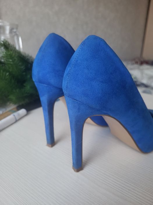 Шикарные туфли на шпильке