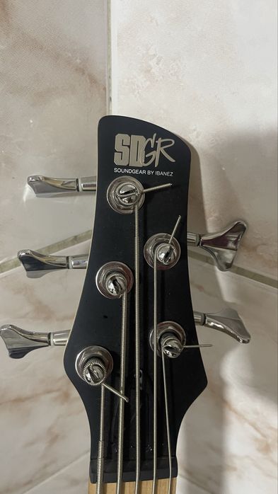 Bass Guitar Ibanez SRMD205 cu pickupuri schimbate EMG-PJ Set Active