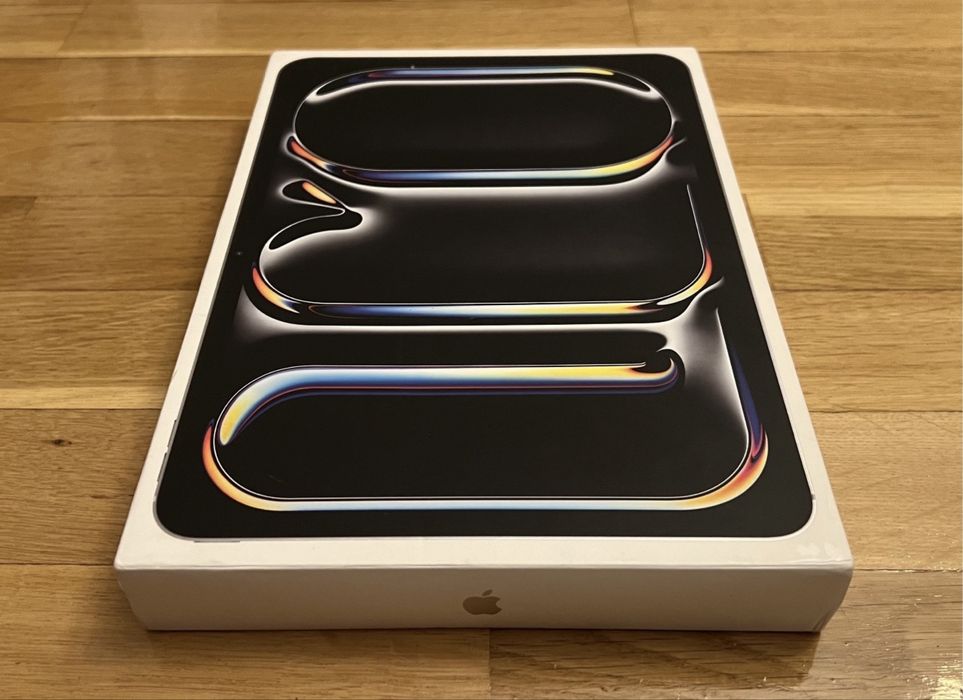 iPad Pro 13-inch (M5) Wi-Fi + Cellular