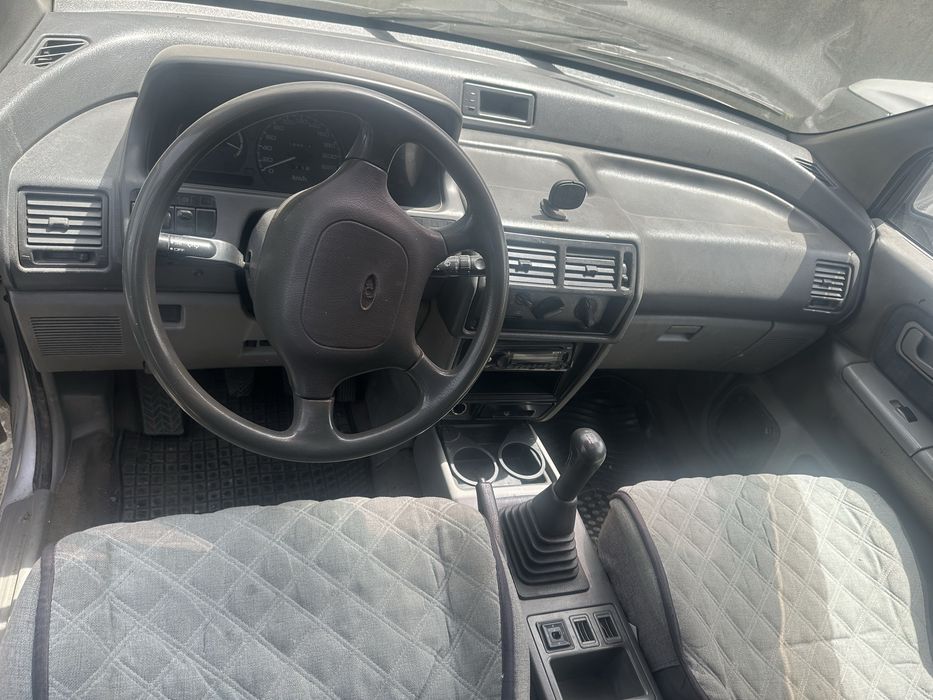 Mitsubishi Space Runner