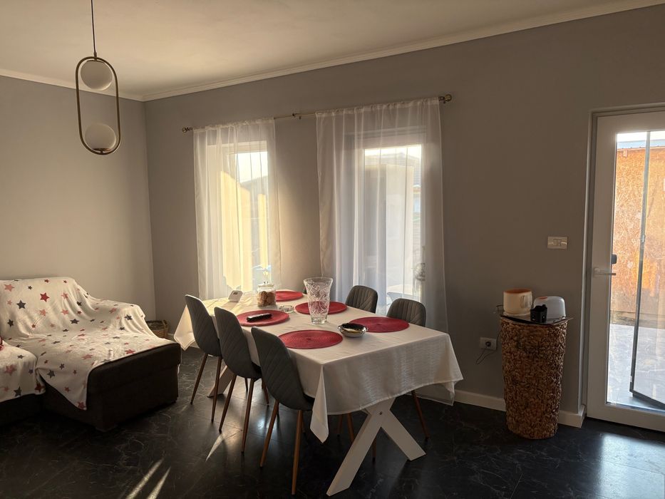 Proprietar vând  jumătate de duplex mobilat și utilat în Sag, zona Mănăstire