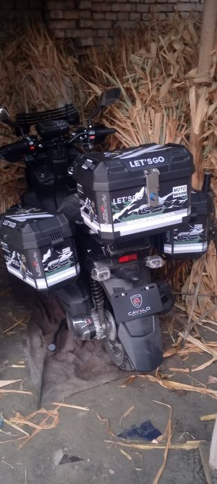 Skuter Sotiladi yangi hali minilmagan.