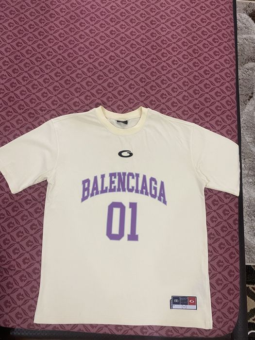 Tricou Balenciaga
